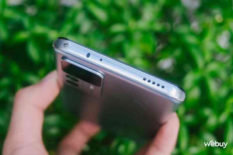 Điện thoại Xiaomi giá 11 triệu có chip Snapdragon 8+ Gen 1, sạc 120W