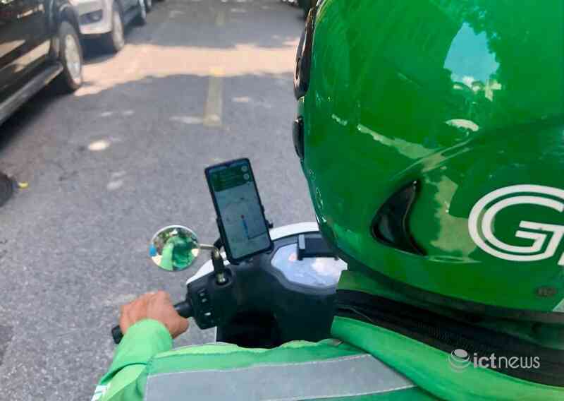 Các hãng xe công nghệ vẫn chưa giảm giá cước dù xăng giảm