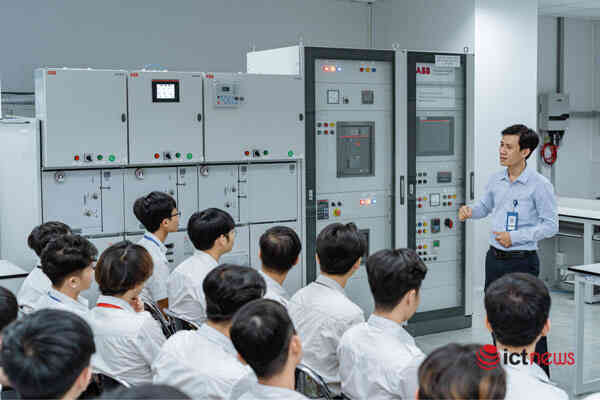 Đại học Công nghiệp TP.HCM đầu tư phòng thí nghiệm lưới điện thông minh