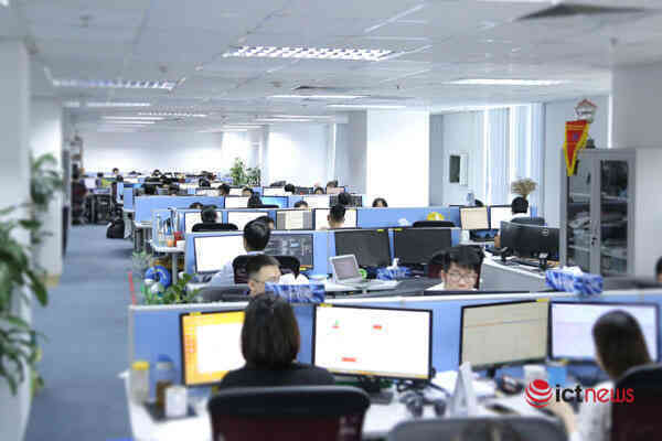 Chủ tịch FPT Telecom: ‘Chỉ vài năm nữa hàng trăm triệu người sẽ bị người máy thay thế’