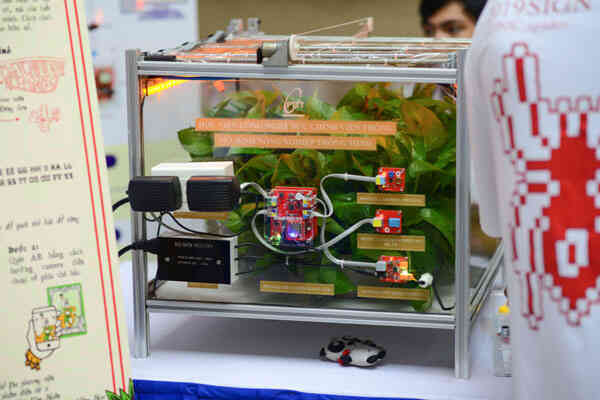 Nhiều sản phẩm công nghệ do sinh viên nghiên cứu được PTIT giới thiệu