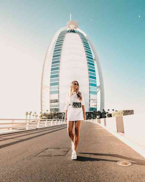 Có gì bên trong khách sạn 7 sao duy nhất trên thế giới xa hoa bậc nhất Dubai? - Ảnh 2. Có gì bên trong khách sạn 7 sao duy nhất trên thế giới xa hoa bậc nhất Dubai? - Ảnh 2.