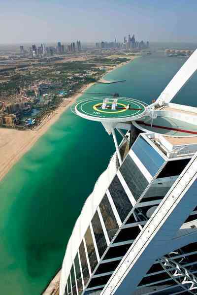 Có gì bên trong khách sạn 7 sao duy nhất trên thế giới xa hoa bậc nhất Dubai? - Ảnh 11. Có gì bên trong khách sạn 7 sao duy nhất trên thế giới xa hoa bậc nhất Dubai? - Ảnh 11.