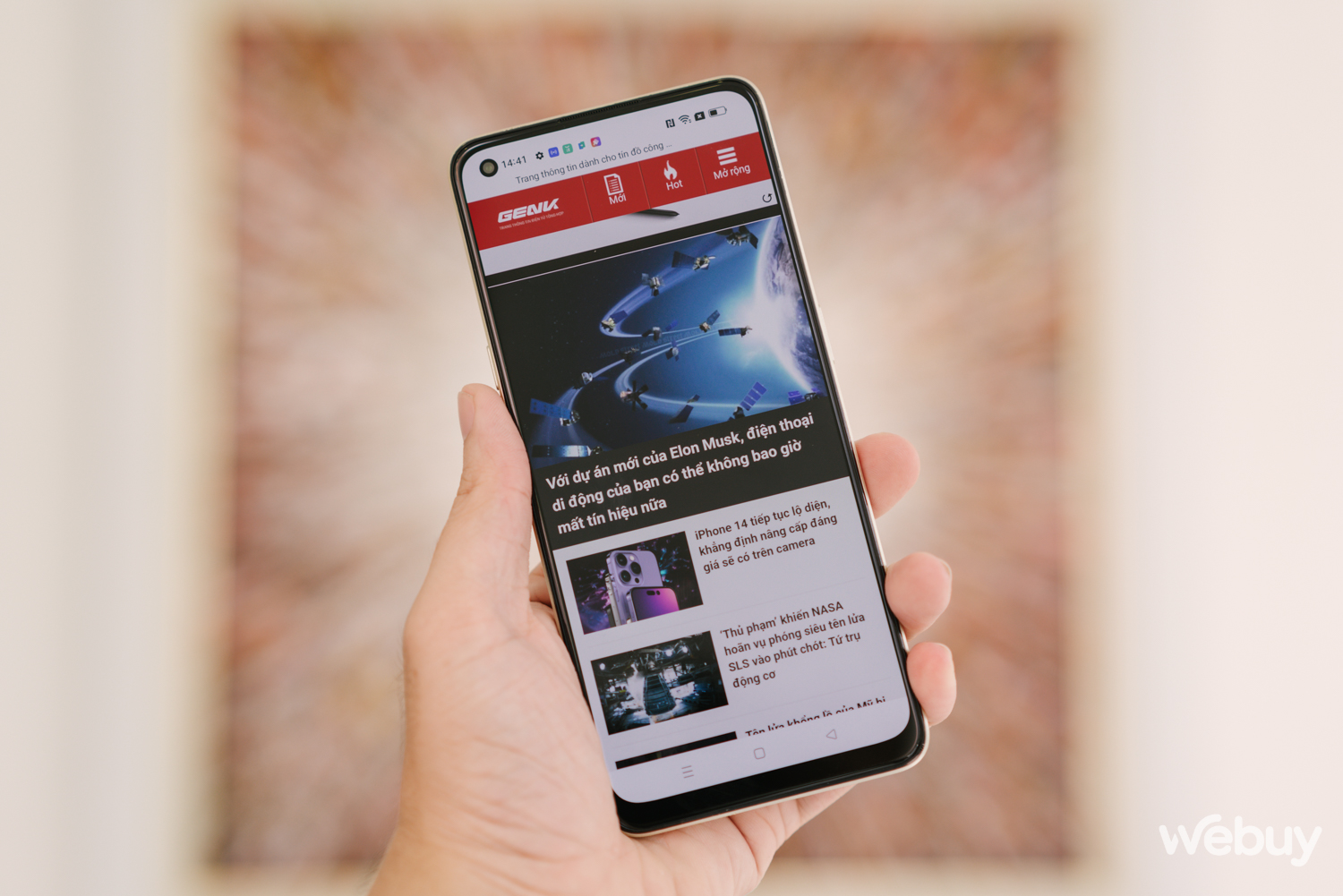 Trên tay OPPO Reno8: Chip Snapdragon 680 4G, chụp macro 30X, thiết kế đèn trang trí camera độc đáo - Ảnh 16. Trên tay OPPO Reno8: Chip Snapdragon 680 4G, chụp macro 30X, thiết kế đèn trang trí camera độc đáo - Ảnh 16.