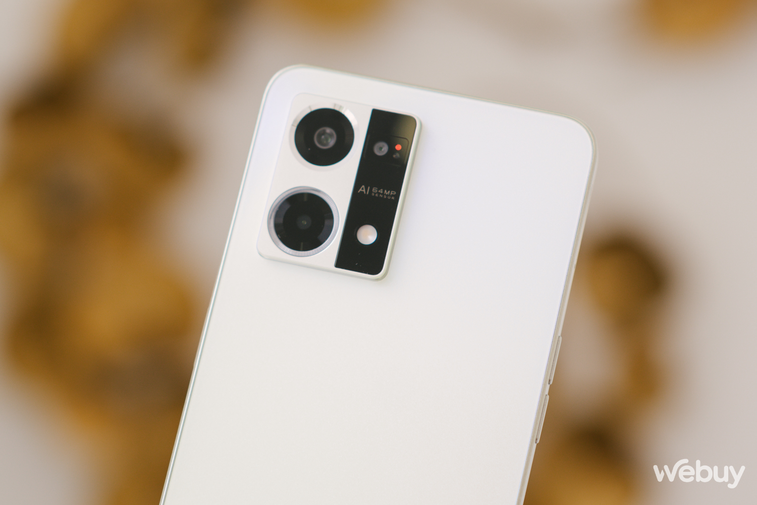 Trên tay OPPO Reno8: Chip Snapdragon 680 4G, chụp macro 30X, thiết kế đèn trang trí camera độc đáo - Ảnh 7. Trên tay OPPO Reno8: Chip Snapdragon 680 4G, chụp macro 30X, thiết kế đèn trang trí camera độc đáo - Ảnh 7.
