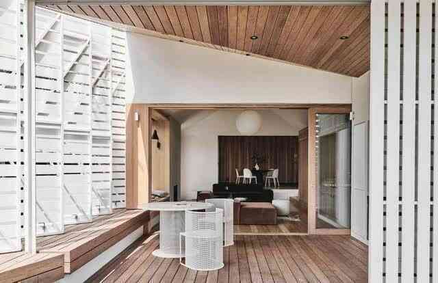 Ngôi nhà trắng với thiết kế cửa như mang cá, không gian tinh tế, sang trọng, cực thoáng mát - Ảnh 10.