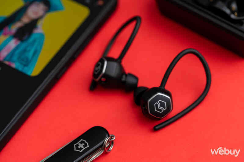 Đánh giá tai nghe V-Moda Hexamove Pro: Đúng "chất V-Moda" từ thiết kế tới chất âm - Ảnh 10. Đánh giá tai nghe V-Moda Hexamove Pro: Đúng "chất V-Moda" từ thiết kế tới chất âm - Ảnh 10.