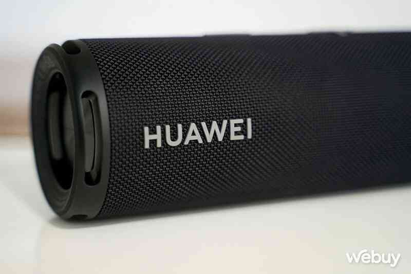 Đánh giá Huawei Sound Joy:  m thanh lớn trong thân hình nhỏ, có đèn đổi màu, pin 26 giờ, sạc nhanh 40W - Ảnh 3.