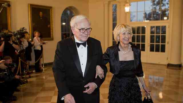 Hôn nhân kỳ lạ của tỷ phú Warren Buffett - Ảnh 4. Hôn nhân kỳ lạ của tỷ phú Warren Buffett - Ảnh 4.