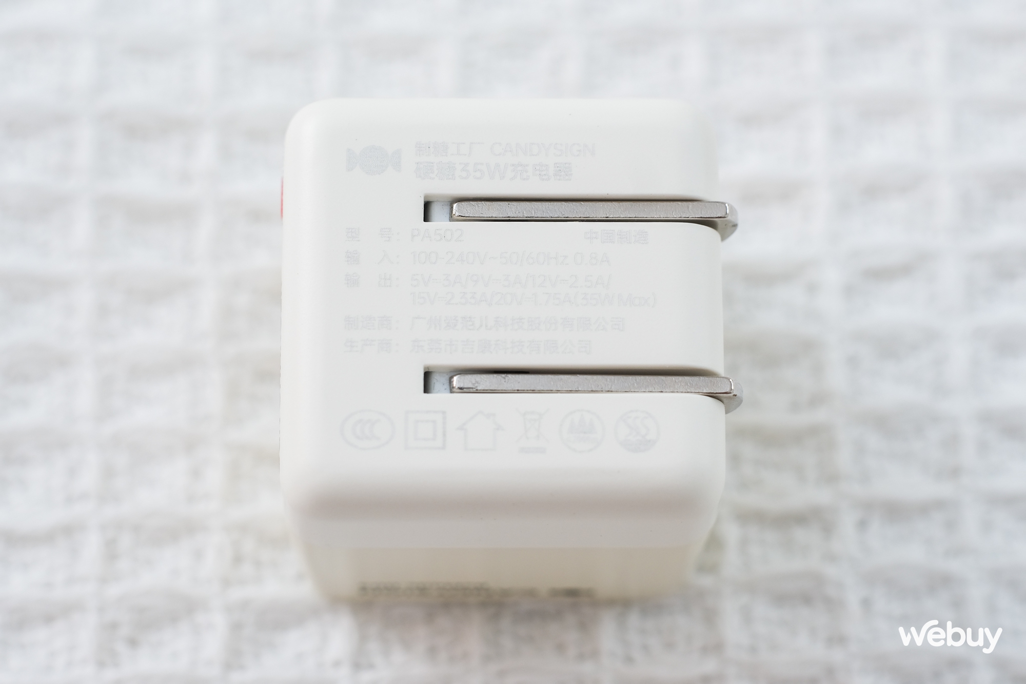 Củ sạc nhanh 35W cho iPhone với thiết kế đẹp và nhỏ gọn, giá dưới 500,000 đồng