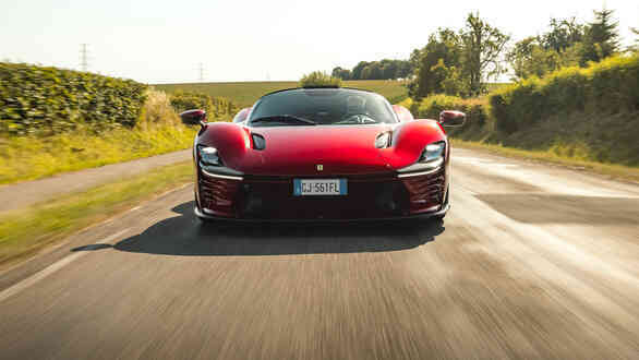 Vì sao nhân viên Ferrari không được phép mua siêu xe của hãng? - Ảnh 2. Vì sao nhân viên Ferrari không được phép mua siêu xe của hãng? - Ảnh 2.