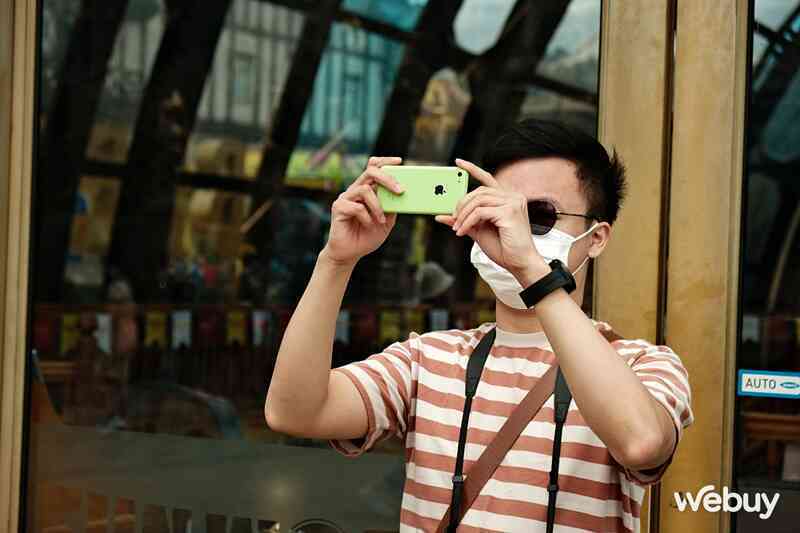 2022 rồi vẫn cố chấp mang iPhone 5C đi chụp ảnh du lịch, kết quả quá bất ngờ