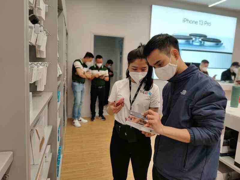 Số người đăng ký mua iPhone 14 tăng kỷ lục tại Việt Nam