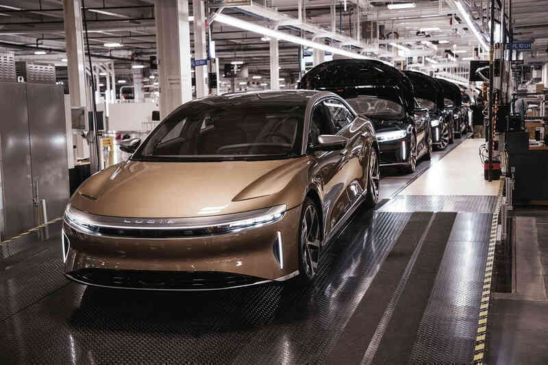 Lucid - Startup xe điện hiếm hoi vượt chỉ tiêu trong năm 2022: Học Tesla nói 'không' với đại lý, quan niệm mỗi lần hủy đơn là một lần thất bại - Ảnh 4. Lucid - Startup xe điện hiếm hoi vượt chỉ tiêu trong năm 2022: Học Tesla nói 'không' với đại lý, quan niệm mỗi lần hủy đơn là một lần thất bại - Ảnh 4.