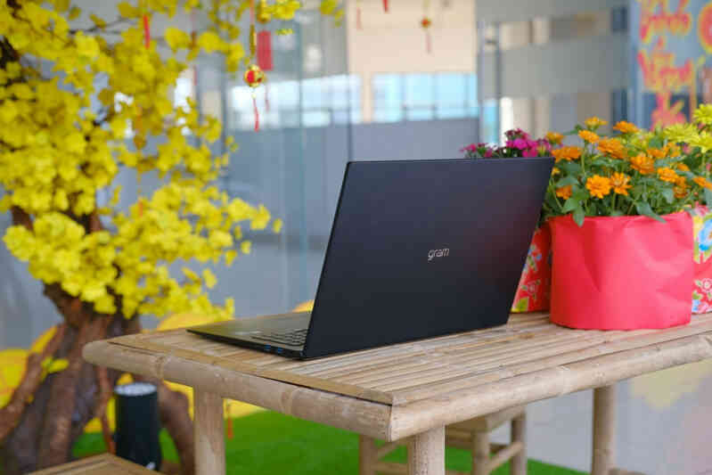 LG Gram 17” - laptop màn hình lớn đáp ứng mọi nhu cầu