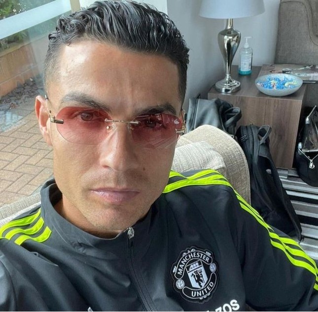 Bất ngờ với hình ảnh của Messi và Ronaldo ở World Cup 2042