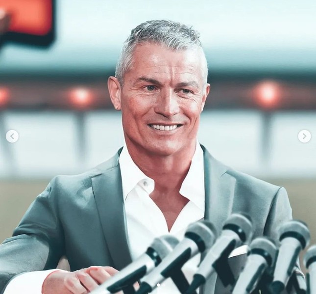 Bất ngờ với hình ảnh của Messi và Ronaldo ở World Cup 2042