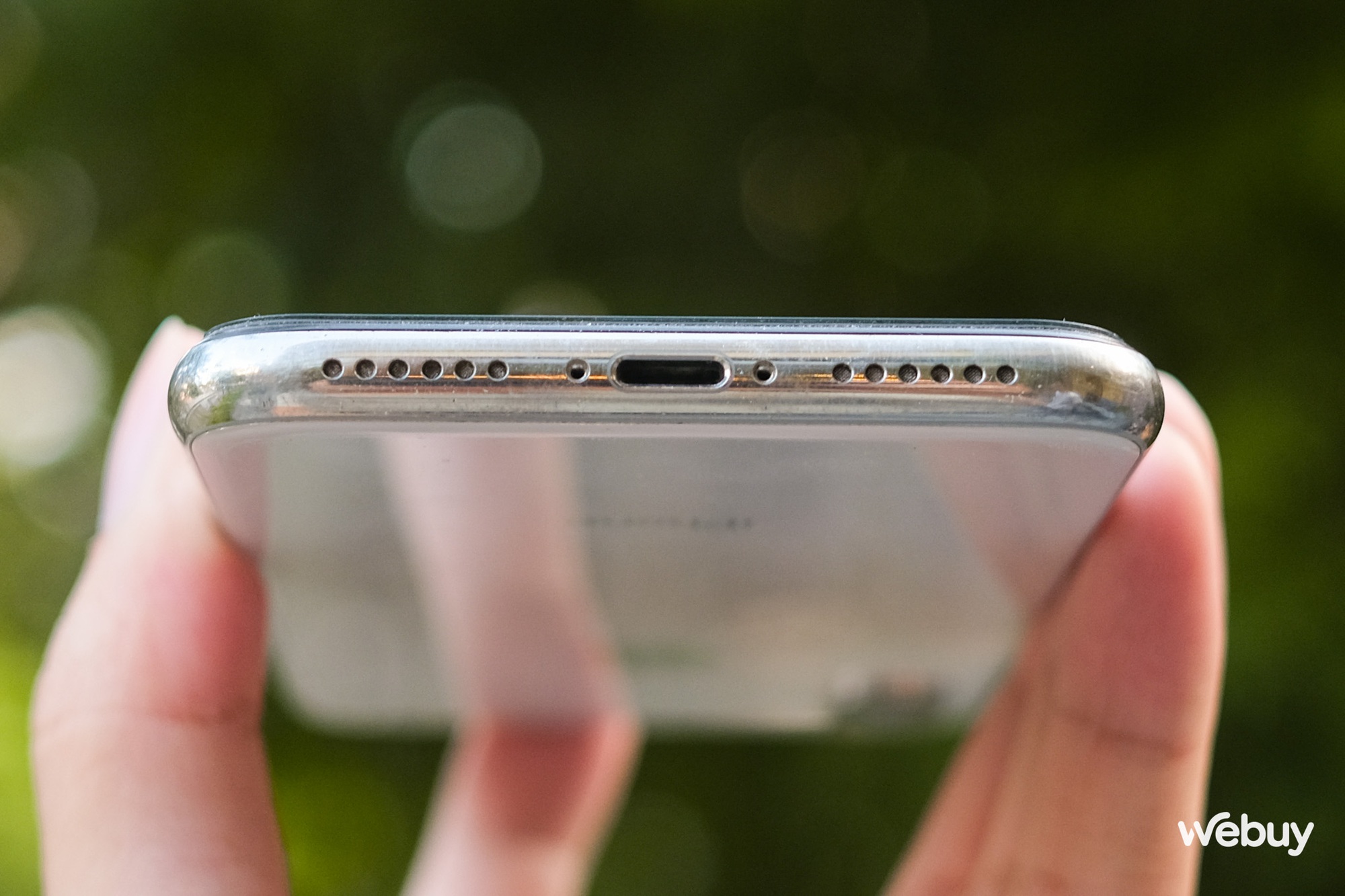 Từng khởi đầu xu hướng smartphone mới, mẫu iPhone này giờ không ai muốn mua