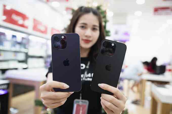 iPhone 14 Pro Max ồ ạt về hàng, giá bán giảm sâu dịp cận Tết