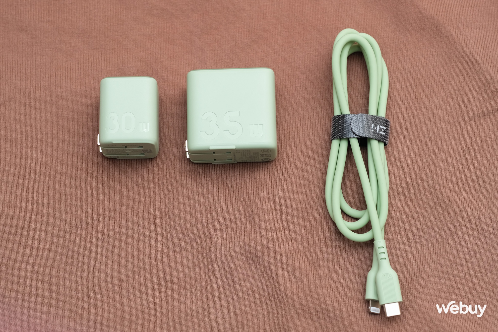 Sạc kép Xiaomi 35W dành cho người dùng iPhone, giá chỉ bằng 1/5 hàng chính chủ - Ảnh 10. Sạc kép Xiaomi 35W dành cho người dùng iPhone, giá chỉ bằng 1/5 hàng chính chủ - Ảnh 10.