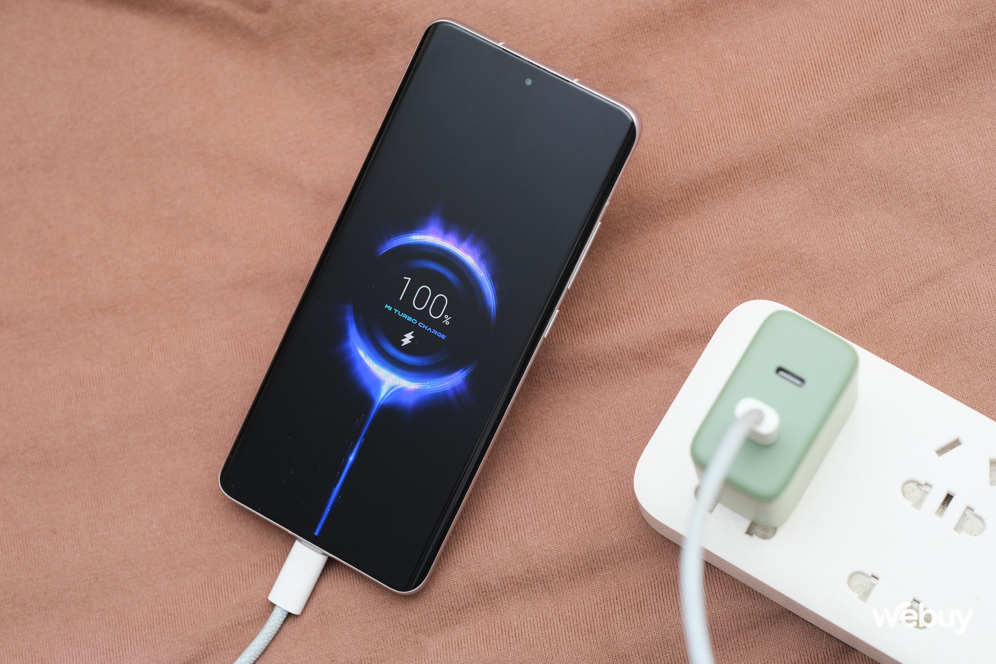 Sạc kép Xiaomi 35W dành cho người dùng iPhone, giá chỉ bằng 1/5 hàng chính chủ - Ảnh 7. Sạc kép Xiaomi 35W dành cho người dùng iPhone, giá chỉ bằng 1/5 hàng chính chủ - Ảnh 7.