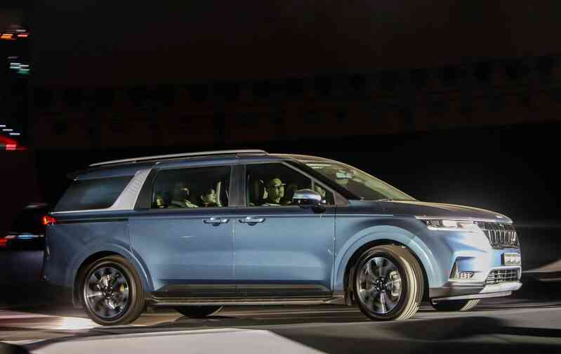 Kia Carnival - Xe phổ thông 2022 cho đại gia đình - Ảnh 4. Kia Carnival - Xe phổ thông 2022 cho đại gia đình - Ảnh 4.