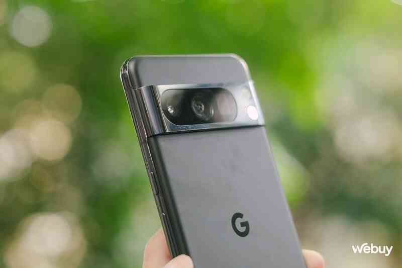 Trên tay Pixel 8 Pro: Cầm thích hơn iPhone 15 Pro Max, giá về Việt Nam gần 30 triệu - Ảnh 4. Trên tay Pixel 8 Pro: Cầm thích hơn iPhone 15 Pro Max, giá về Việt Nam gần 30 triệu - Ảnh 4.