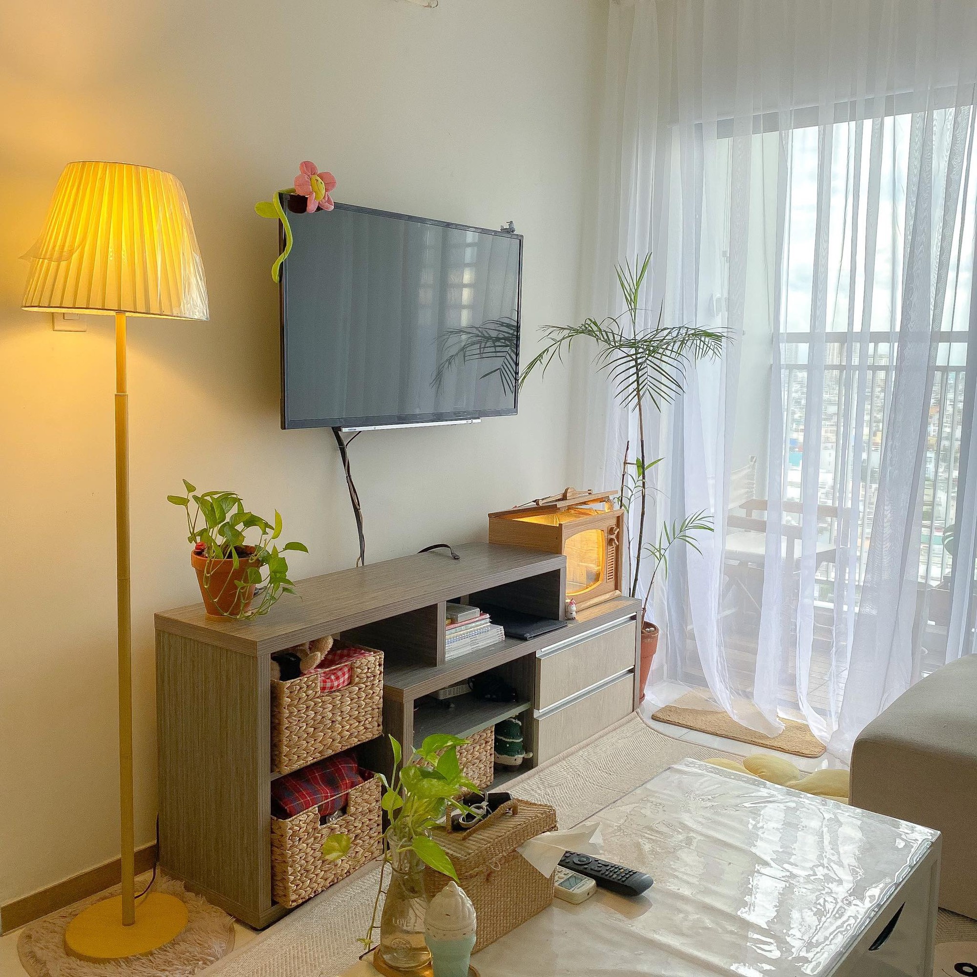 Thuê nhà của người thân, cô gái chi gần 30 triệu đồng để trang trí