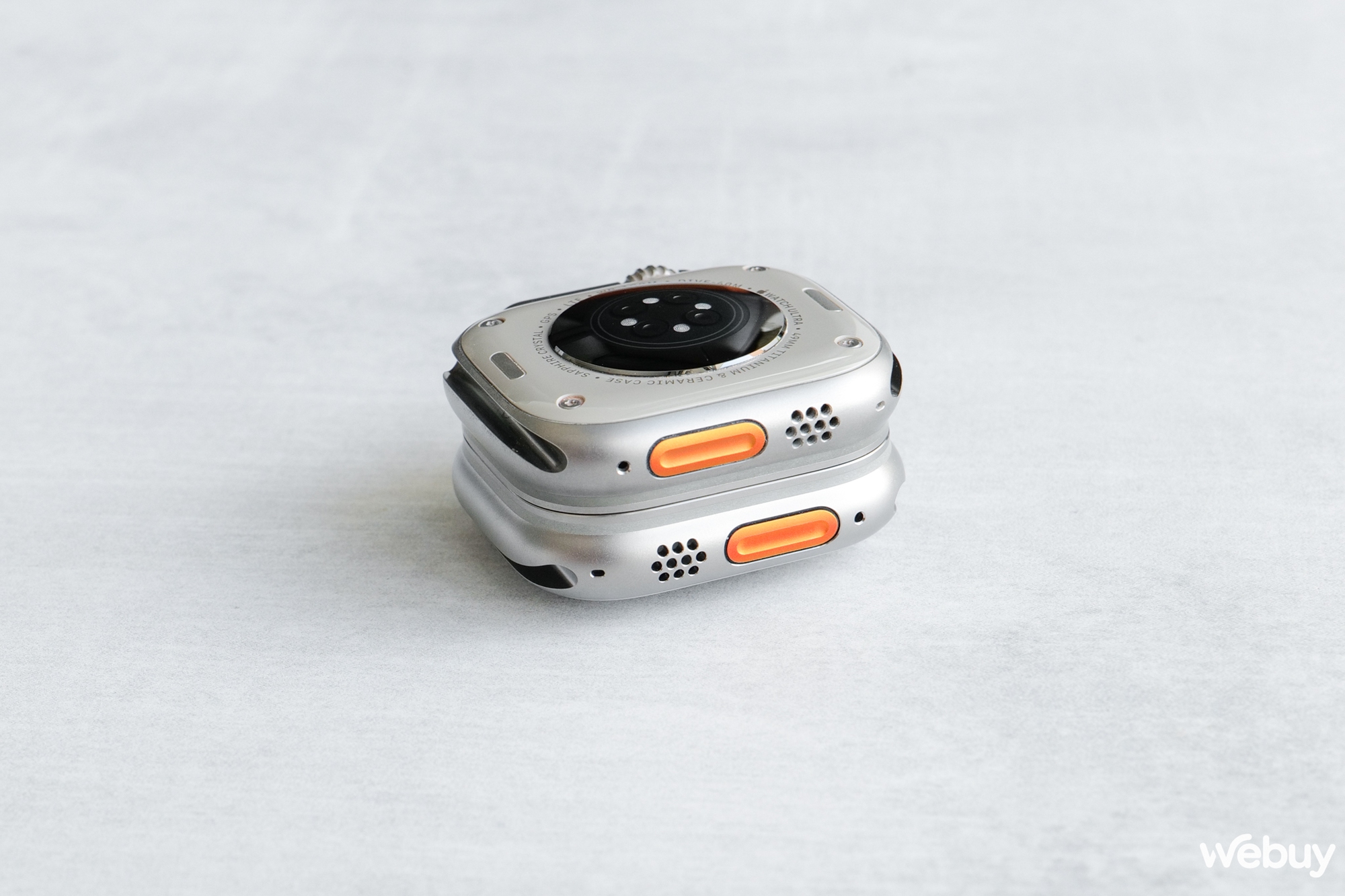 Mở hộp Apple Watch Ultra 2: Thiết kế không đổi, có tính năng &quot;búng tay&quot; thú vị, tìm iPhone cực chính xác, giá 22 triệu - Ảnh 13.