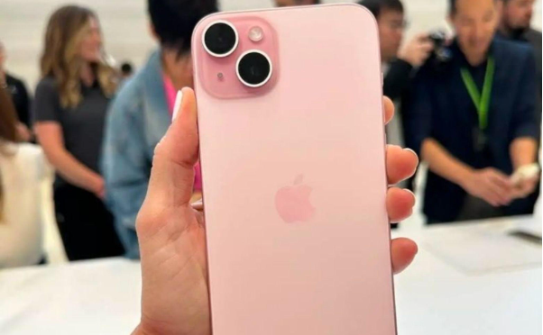 So sánh iPhone 15 và iPhone 15 Pro: Nên mua máy nào hơn? - Ảnh 4. So sánh iPhone 15 và iPhone 15 Pro: Nên mua máy nào hơn? - Ảnh 4.