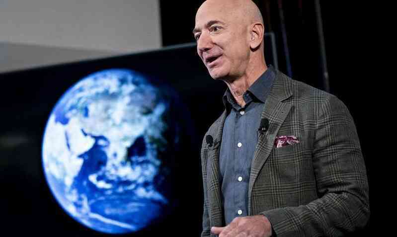 Sở thích thú vị của các tỷ phú: Jeff Bezos mê tên lửa trục vớt từ đáy đại dương, Michael Dell thích tranh cổ