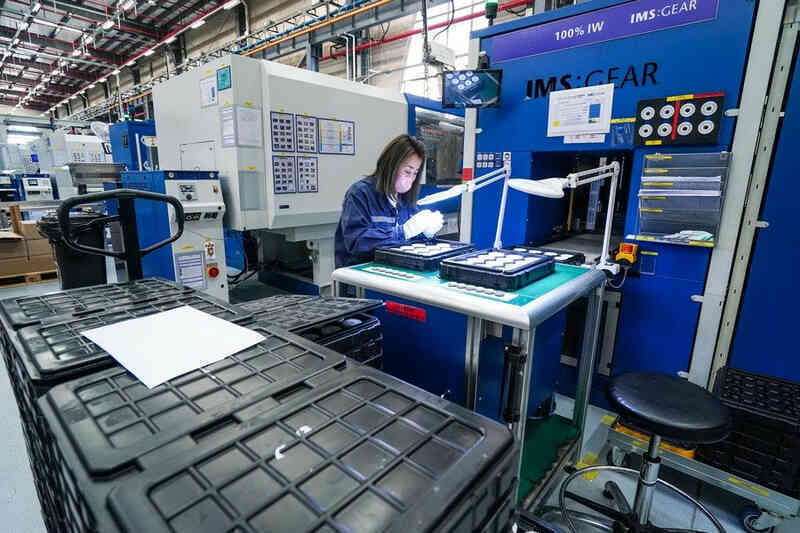 Thành phố nhỏ ở Trung Quốc dành 5 năm nhất quyết theo đuổi dự án chỉ 1 triệu USD và cái kết xứng đáng: 500 doanh nghiệp Đức kéo đến đầu tư - Ảnh 2. Thành phố nhỏ ở Trung Quốc dành 5 năm nhất quyết theo đuổi dự án chỉ 1 triệu USD và cái kết xứng đáng: 500 doanh nghiệp Đức kéo đến đầu tư - Ảnh 2.