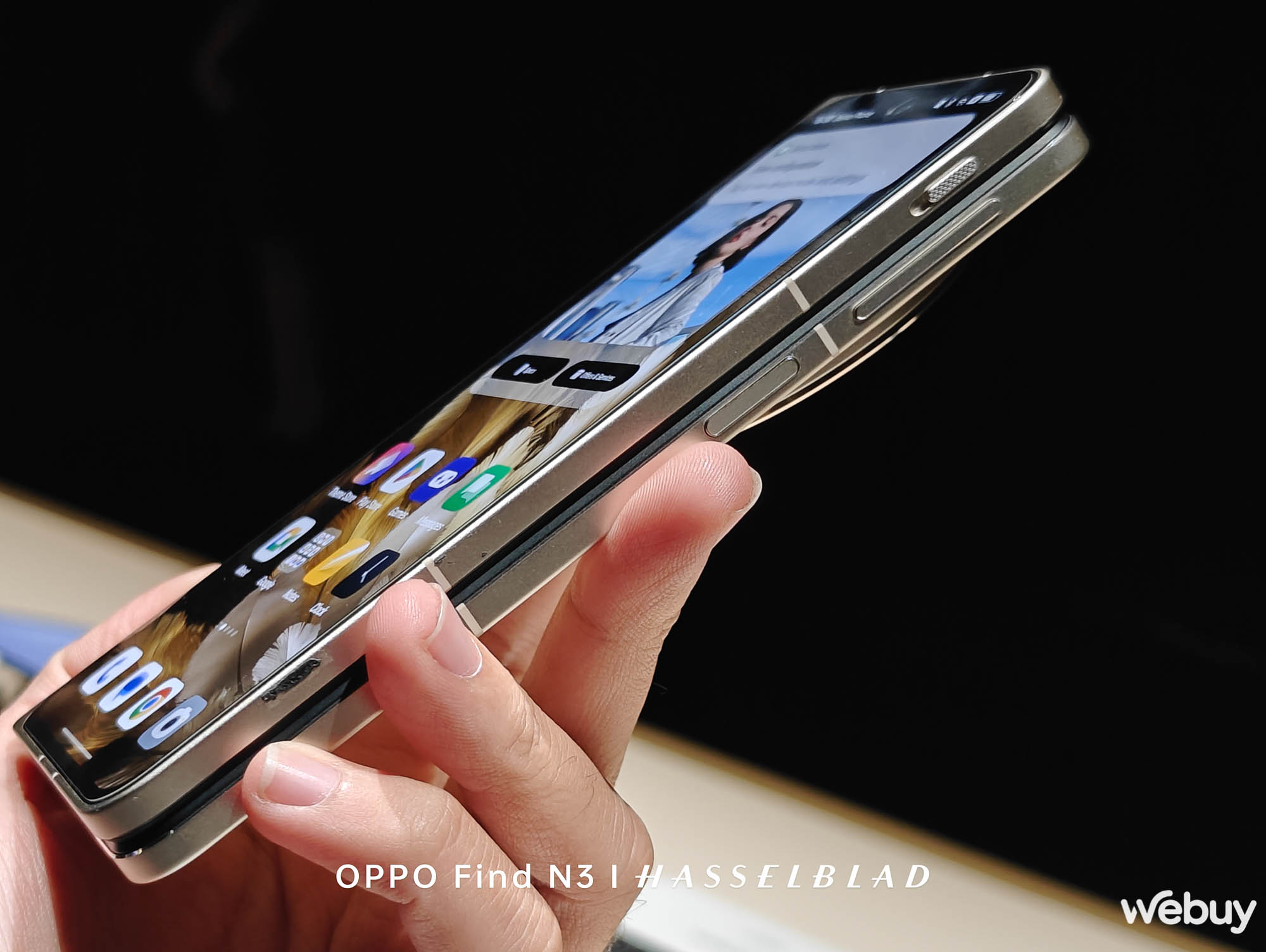Trên tay OPPO Find N3, chụp bởi OPPO Find N3: Cuối cùng, Samsung đã có đối thủ xứng tầm - Ảnh 6. Trên tay OPPO Find N3, chụp bởi OPPO Find N3: Cuối cùng, Samsung đã có đối thủ xứng tầm - Ảnh 6.