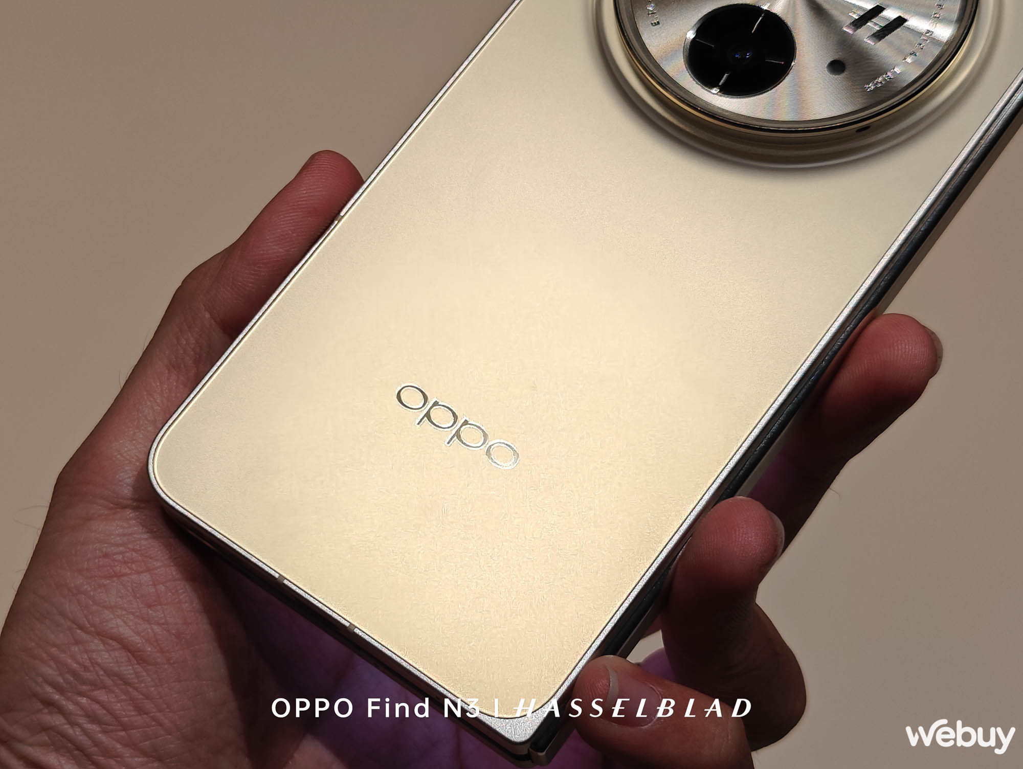 Trên tay OPPO Find N3, chụp bởi OPPO Find N3: Cuối cùng, Samsung đã có đối thủ xứng tầm - Ảnh 7. Trên tay OPPO Find N3, chụp bởi OPPO Find N3: Cuối cùng, Samsung đã có đối thủ xứng tầm - Ảnh 7.