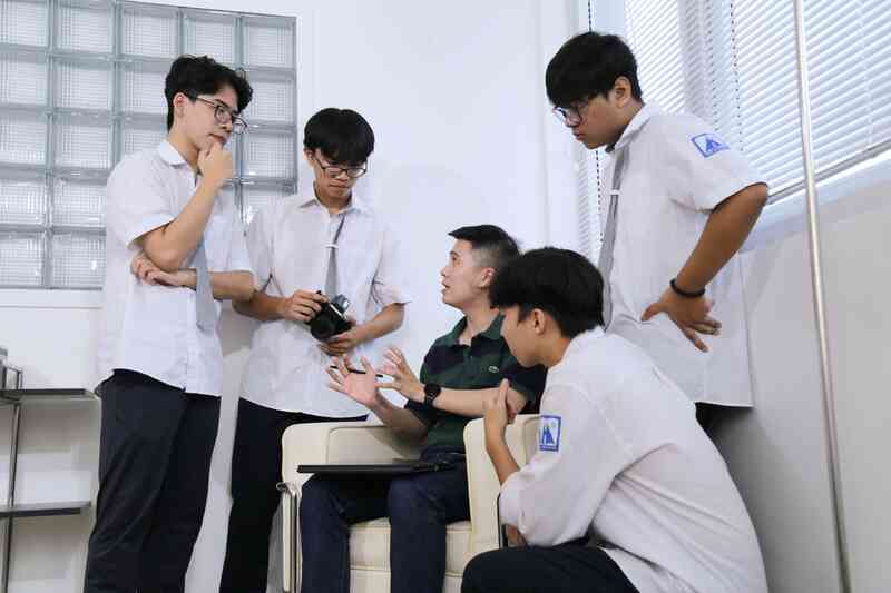 Hinh 5 - Các thí sinh sẽ có 1 tháng để hoàn thiện dự án và chuẩn bị cho vòng chung kết với giải Nhất lên tới 1 tỷ đồng..JPG Hinh 5 - Các thí sinh sẽ có 1 tháng để hoàn thiện dự án và chuẩn bị cho vòng chung kết với giải Nhất lên tới 1 tỷ đồng..JPG