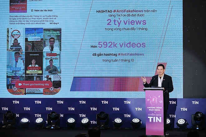 Tin giả lại xuất hiện dồn dập trên mạng xã hội