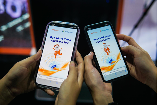 Khách tham dự Techday 2023 bất ngờ với cách check-in kiểu mới sử dụng AI - Ảnh 2. Khách tham dự Techday 2023 bất ngờ với cách check-in kiểu mới sử dụng AI - Ảnh 2.