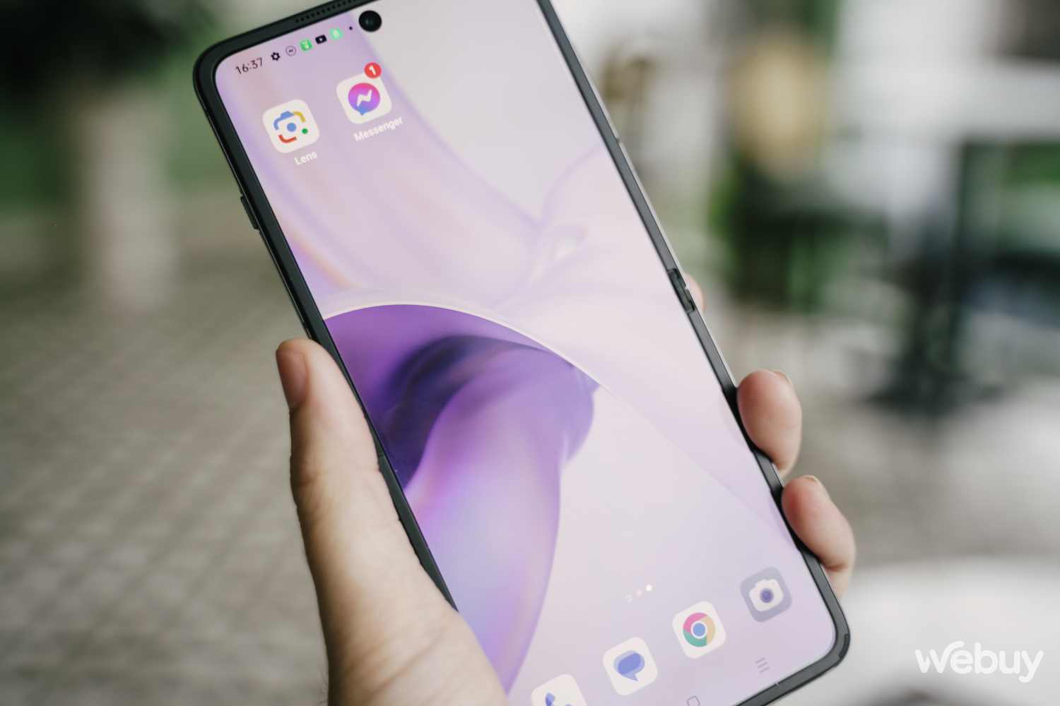 Mở hộp OPPO Find N3 Flip: Smartphone gập dọc đầu tiên với 3 camera sau, vết hằn màn hình rất mờ - Ảnh 14. Mở hộp OPPO Find N3 Flip: Smartphone gập dọc đầu tiên với 3 camera sau, vết hằn màn hình rất mờ - Ảnh 14.