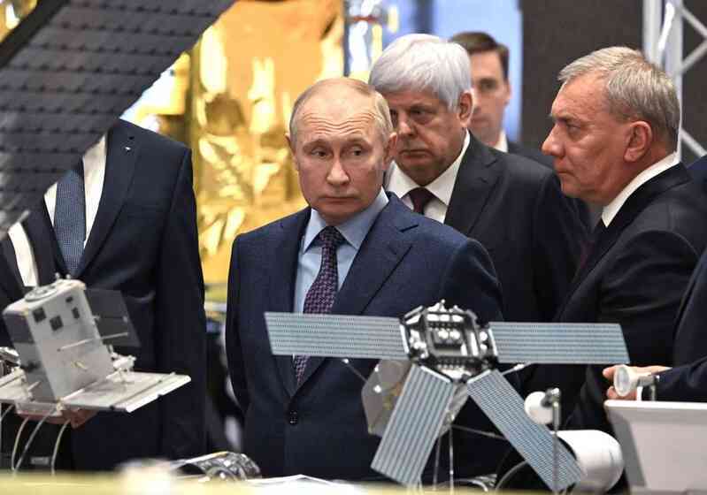 Quyết tâm thép của ông Putin: Nga phải phóng "pháo đài bay" lên vũ trụ năm 2027