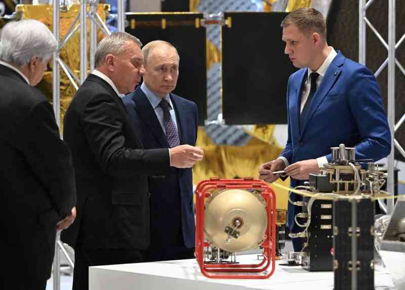 Tổng thống Putin đặt mục tiêu có trạm vũ trụ Nga vào năm 2027 - Ảnh 2. Tổng thống Putin đặt mục tiêu có trạm vũ trụ Nga vào năm 2027 - Ảnh 2.