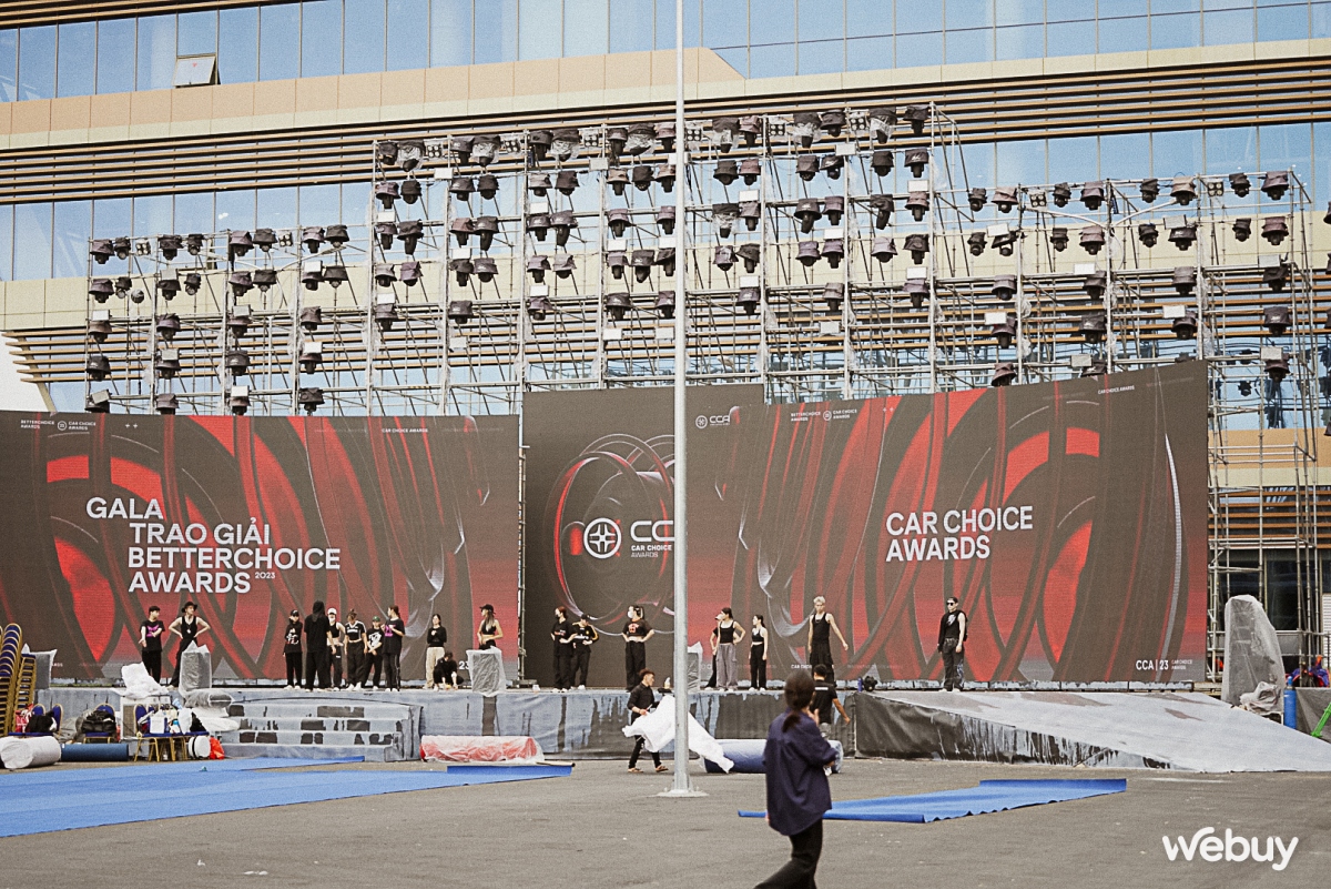 Tất bật chuẩn bị Gala Better Choice Awards: Dàn âm thanh ánh sáng “khủng”, nhiều khán giả hứng thú đến xem trước tổng duyệt - Ảnh 2. Tất bật chuẩn bị Gala Better Choice Awards: Dàn âm thanh ánh sáng “khủng”, nhiều khán giả hứng thú đến xem trước tổng duyệt - Ảnh 2.
