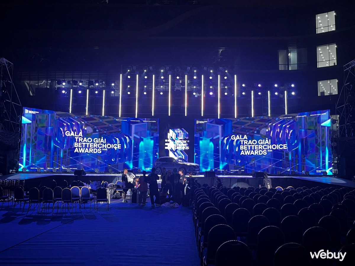 Tất bật chuẩn bị Gala Better Choice Awards: Dàn âm thanh ánh sáng “khủng”, nhiều khán giả hứng thú đến xem trước tổng duyệt
