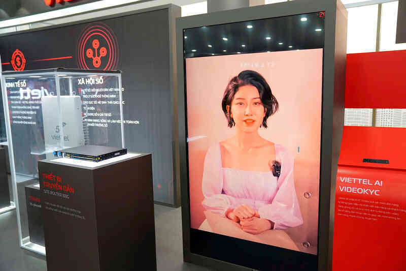 Viettel, Samsung, SpaceX hội tụ tại Triển lãm Quốc tế Đổi mới sáng tạo Việt Nam 2023: Trình diễn hàng loạt công nghệ mới, công bố chip 5G - Ảnh 7. Viettel, Samsung, SpaceX hội tụ tại Triển lãm Quốc tế Đổi mới sáng tạo Việt Nam 2023: Trình diễn hàng loạt công nghệ mới, công bố chip 5G - Ảnh 7.