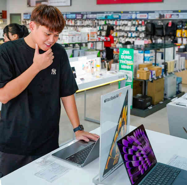 YouTuber/TikToker Duy Thẩm: Từ băn khoăn không hợp với nghề đến reviewer đình đám chỉ với một “chiến lược” siêu đặc biệt - Ảnh 3. YouTuber/TikToker Duy Thẩm: Từ băn khoăn không hợp với nghề đến reviewer đình đám chỉ với một “chiến lược” siêu đặc biệt - Ảnh 3.