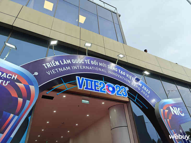 Không khí sôi động tại Triển lãm quốc tế Đổi mới sáng tạo Việt Nam (VIIE 2023)