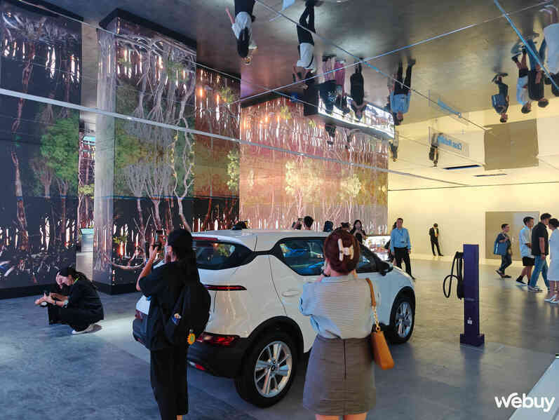 Không khí sôi động tại Triển lãm quốc tế đổi mới sáng tạo Việt Nam (VIIE 2023) - Ảnh 5. Không khí sôi động tại Triển lãm quốc tế đổi mới sáng tạo Việt Nam (VIIE 2023) - Ảnh 5.