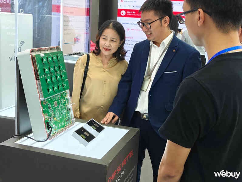 Không khí sôi động tại Triển lãm quốc tế đổi mới sáng tạo Việt Nam (VIIE 2023) - Ảnh 9. Không khí sôi động tại Triển lãm quốc tế đổi mới sáng tạo Việt Nam (VIIE 2023) - Ảnh 9.