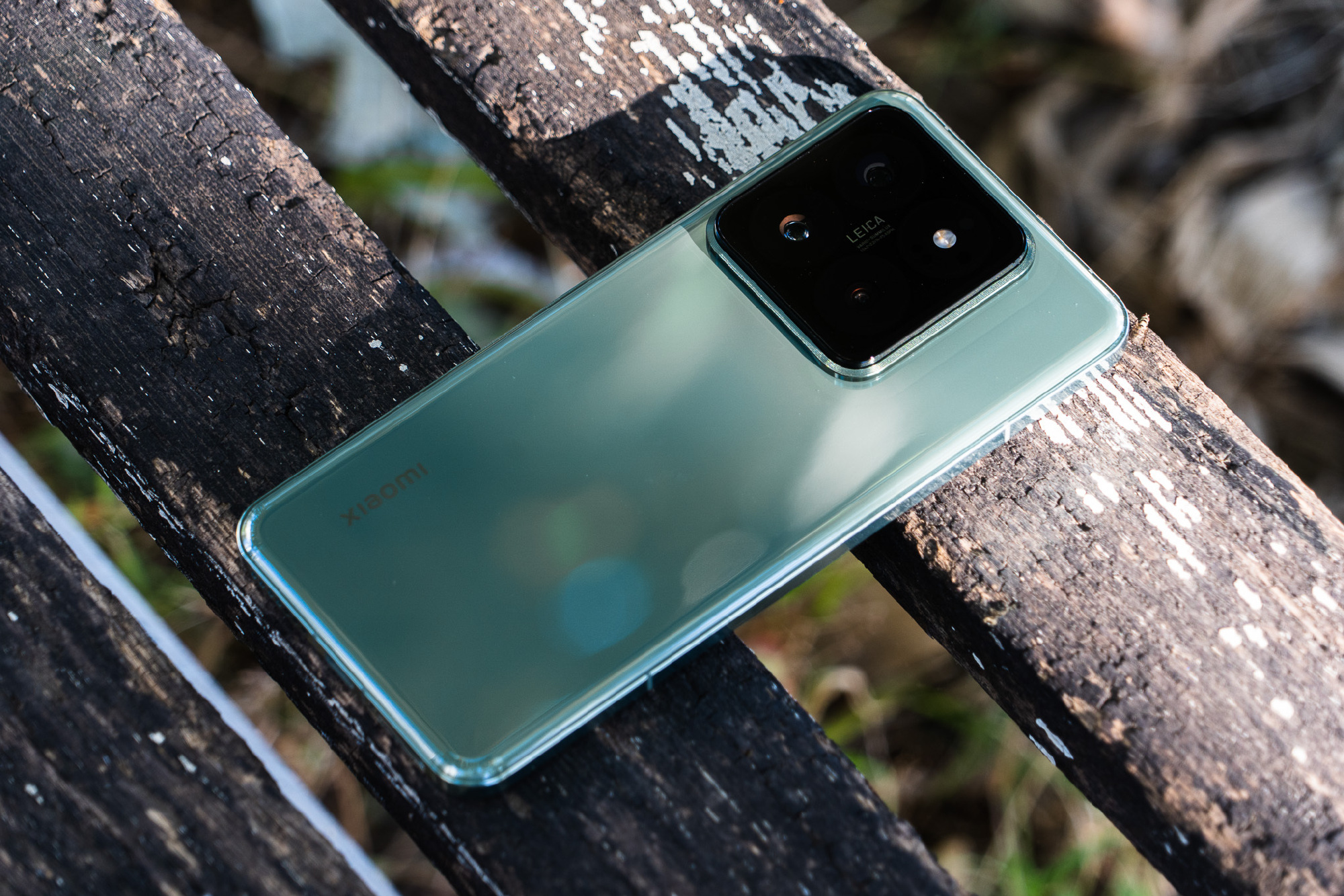 Ảnh thực tế Xiaomi 14 Pro mới ra mắt: Màn hình siêu sáng, khung viền vuông, nâng cấp camera Leica - Ảnh 2. Ảnh thực tế Xiaomi 14 Pro mới ra mắt: Màn hình siêu sáng, khung viền vuông, nâng cấp camera Leica - Ảnh 2.