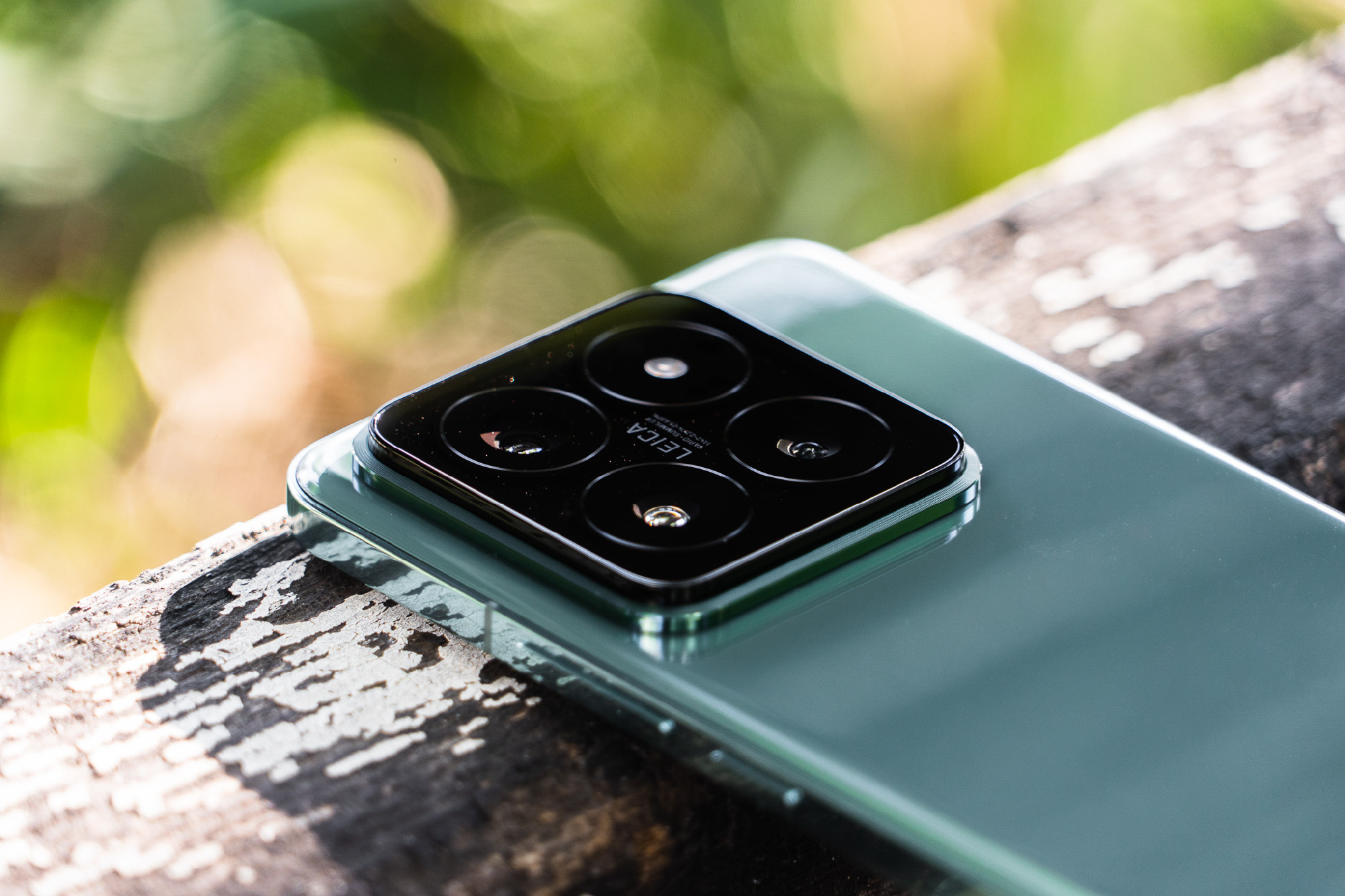 Ảnh thực tế Xiaomi 14 Pro mới ra mắt: Màn hình siêu sáng, khung viền vuông, nâng cấp camera Leica - Ảnh 4. Ảnh thực tế Xiaomi 14 Pro mới ra mắt: Màn hình siêu sáng, khung viền vuông, nâng cấp camera Leica - Ảnh 4.
