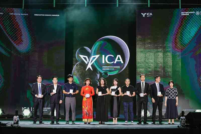 Nhìn lại những khoảnh khắc trao giải ấn tượng tại đêm Gala sự kiện Better Choice Awards 2023 - Ảnh 16. Nhìn lại những khoảnh khắc trao giải ấn tượng tại đêm Gala sự kiện Better Choice Awards 2023 - Ảnh 16.